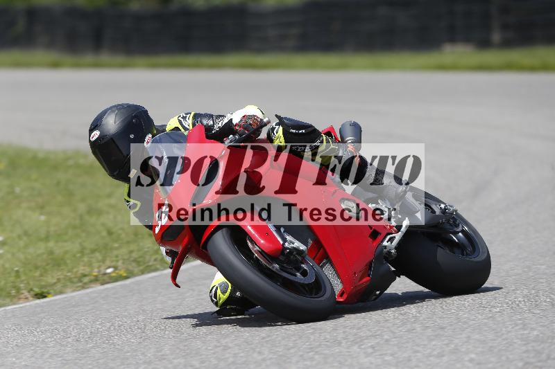 /27 12.06.2025 Ducati Schweiz Trackday Warmup  ADR/gelb-jeaune/36